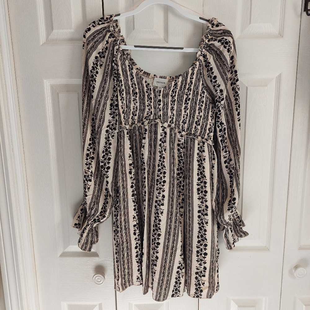 Heyson L  boho smocked long sleeve mini dress, black cream floral stripe